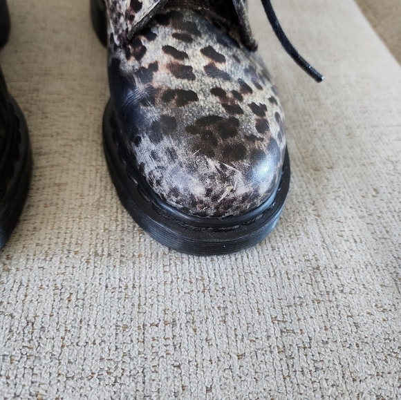 Dr. Marten Leopard Print Lace Up Leather Boots Women's Size 5 - Picture 4 of 11